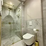 Easy Rent- Reduta 181 Citycenter 24h Check-in Apartamento